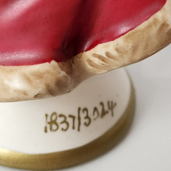 3 Traditions Of Santa Mistletoe Mountain Santa Porcelain Ornaments Limited Ed - Picture 9 of 10